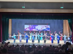 「圖集」英山縣陶家河鄉(xiāng):戲曲進(jìn)鄉(xiāng)村 文化潤萬家 第3張 「圖集」英山縣陶家河鄉(xiāng):戲曲進(jìn)鄉(xiāng)村 文化潤萬家 第3張