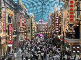 宜昌三峽千古情景區(qū)開園 萬余觀眾感受長江前世今生