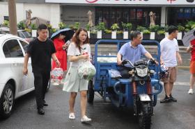 聞汛而動(dòng)！沈陽和平區(qū)“愛心包”悄然送至“家門口”
